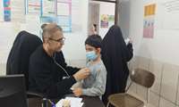 ویزیت رایگان بیماران توسط زوج پزشک متخصص فسایی در روستای اکبرآباد